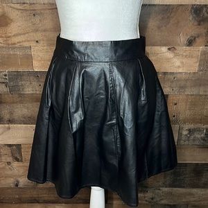 Sweet Rain High Waist Faux Black Leather Mini Skirt Medium Zipper Closure